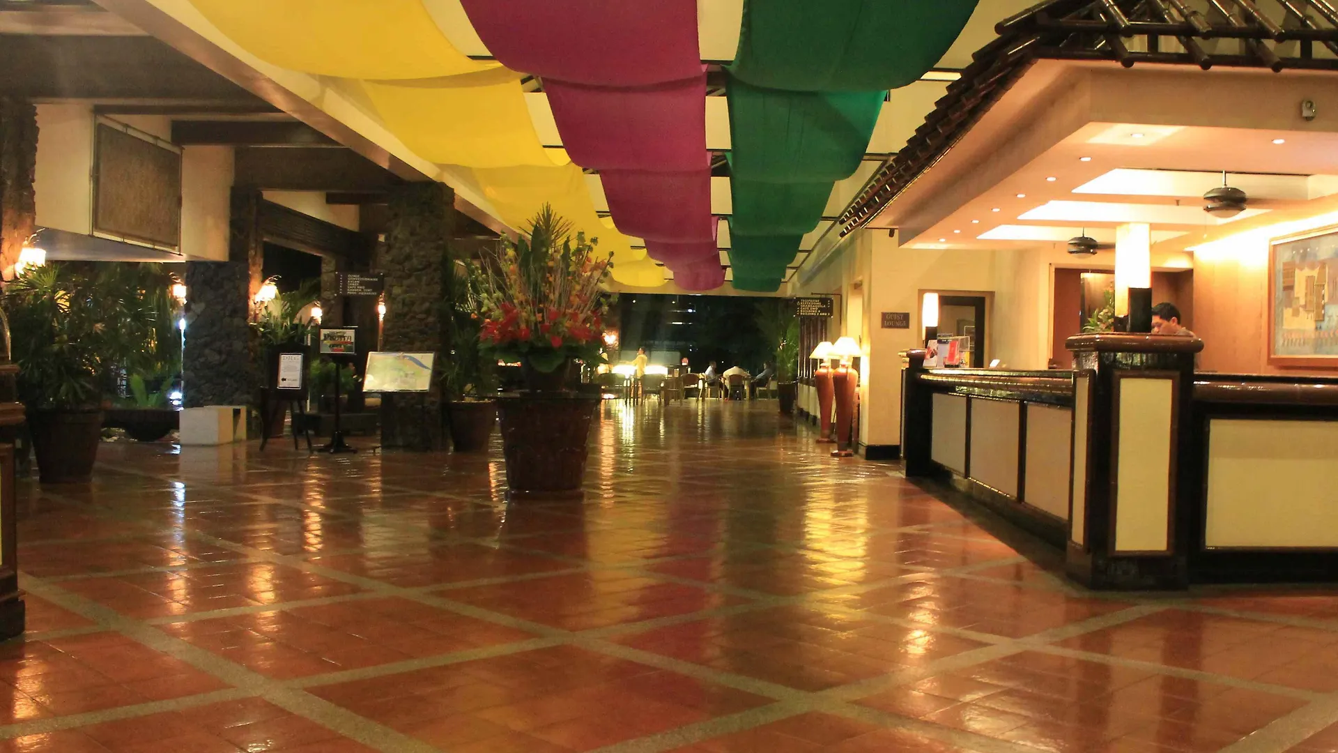 Waterfront Insular Hotel Davao City 4*,  Filippijnen
