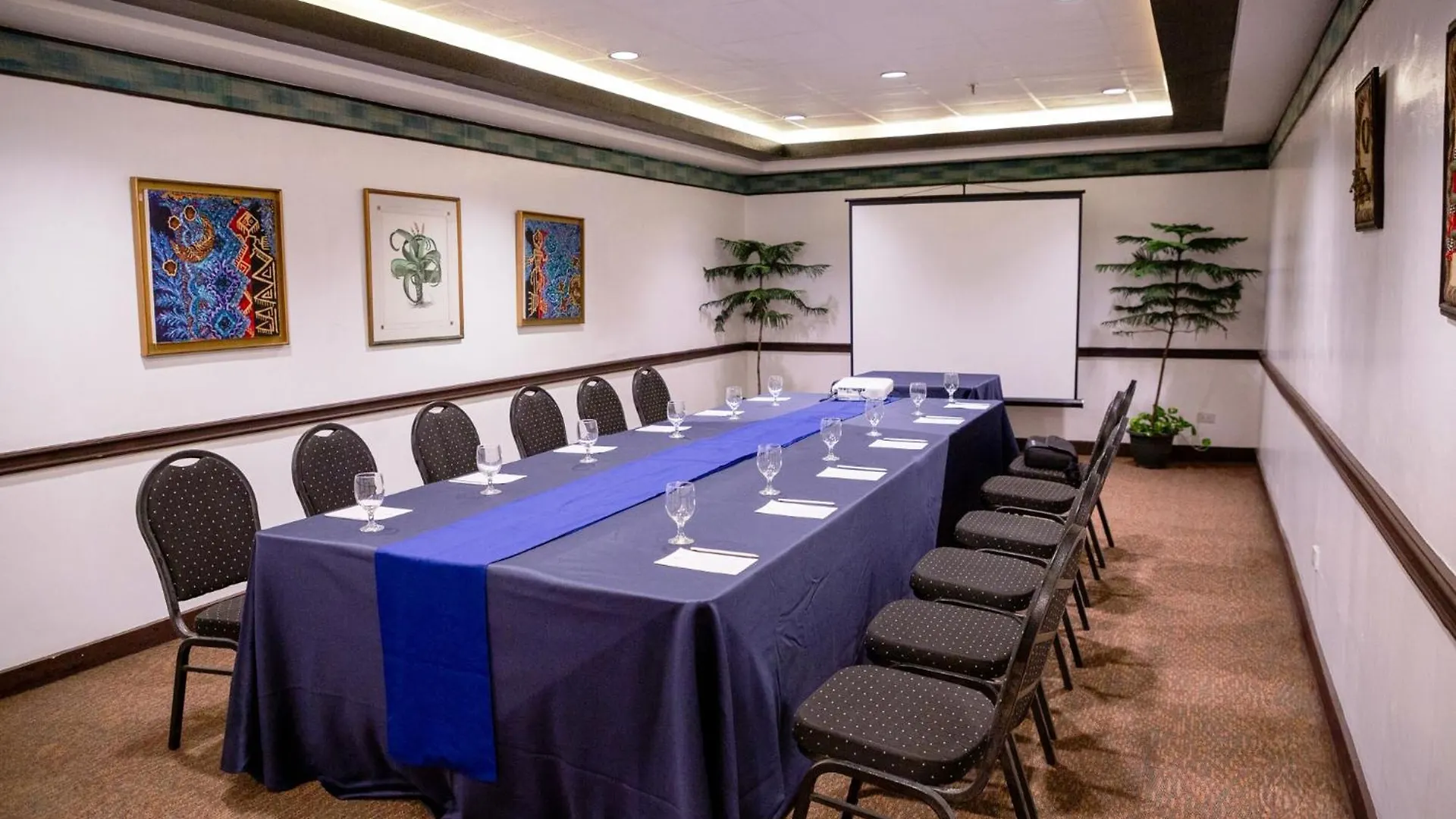 Waterfront Insular Hotel Davao City 4*,  הפיליפינים