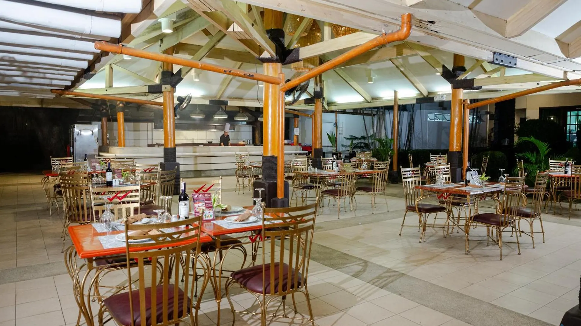 워터프런트 인술라 호텔 다바오 Davao City