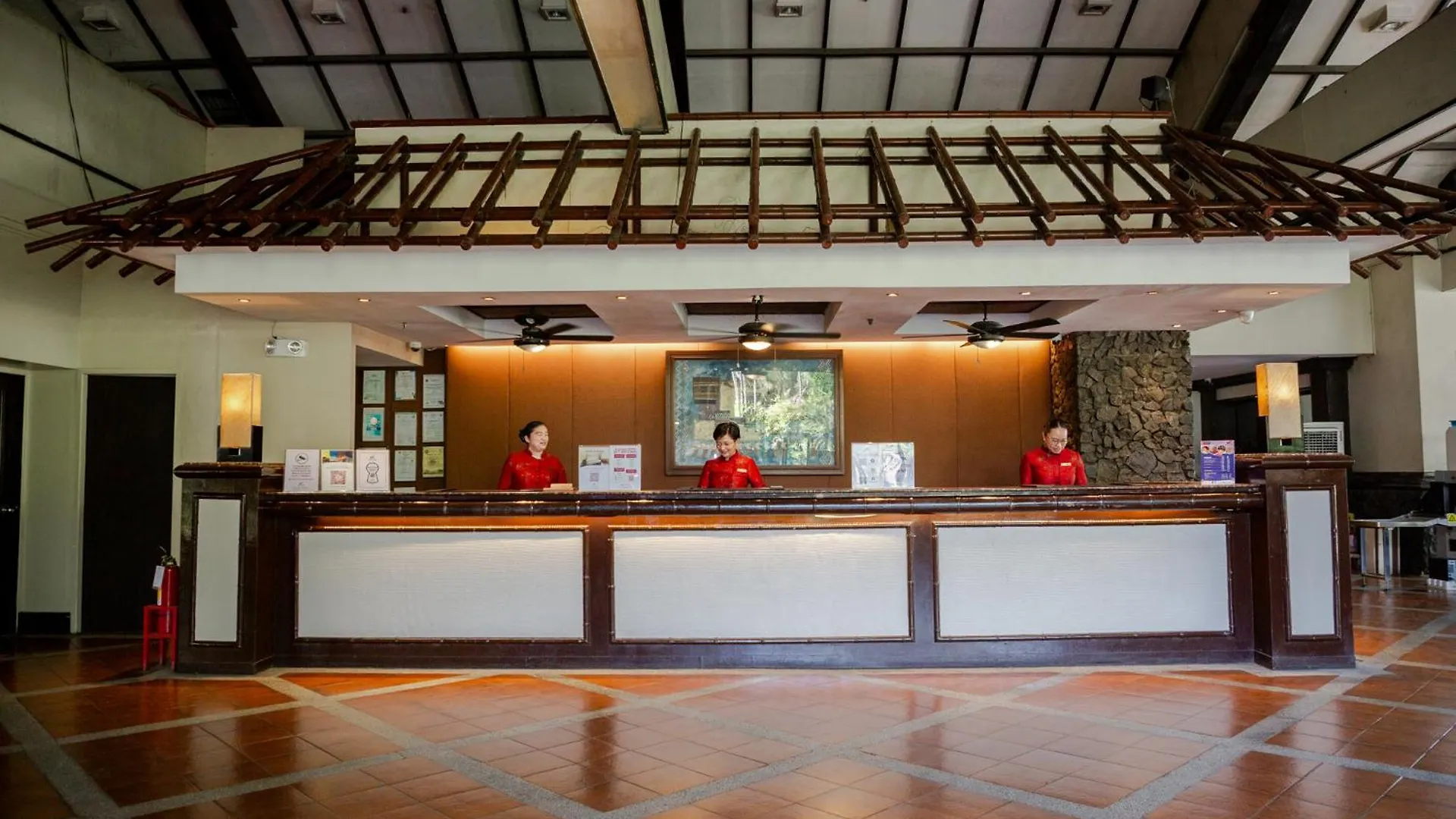 Waterfront Insular Hotel Davao City הפיליפינים