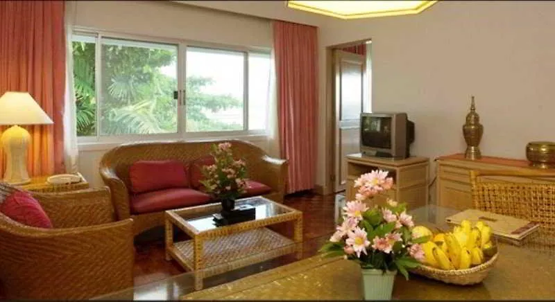 Waterfront Insular Hotel Davao City 4*,  Filipinler