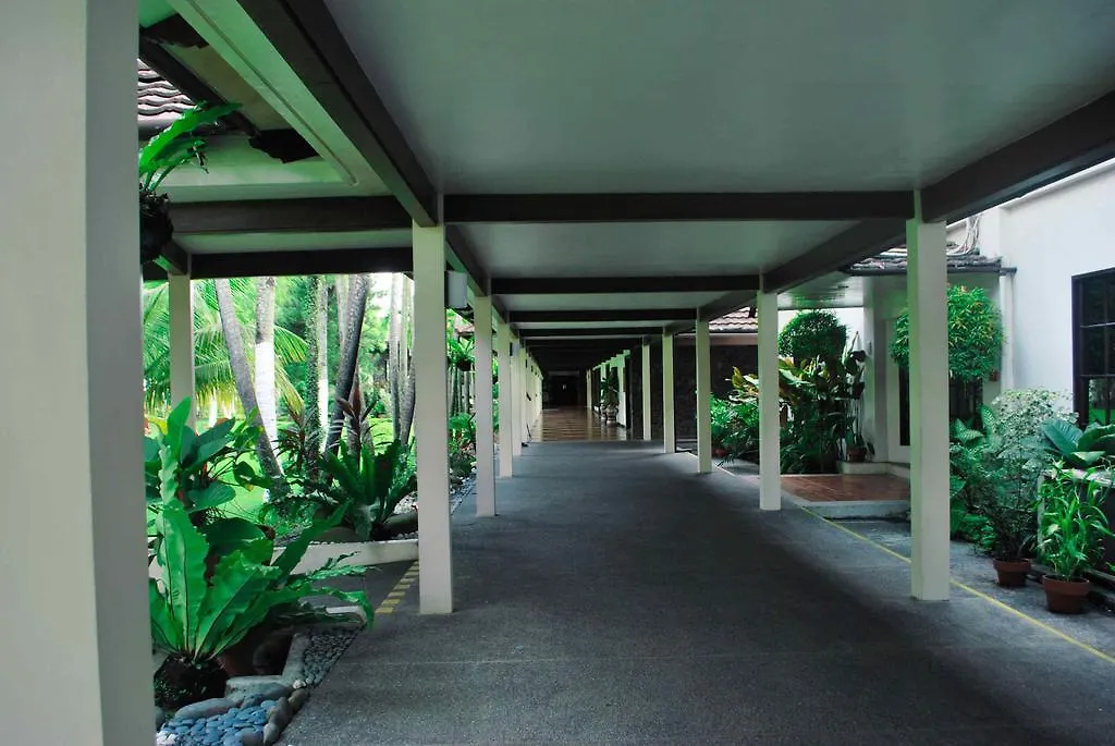 Waterfront Insular Hotel Davao City 4*,  Filipinler