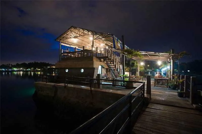 Waterfront Insular Hotel Davao City הפיליפינים