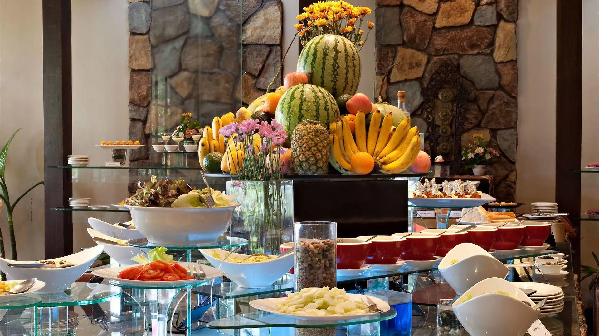 Waterfront Insular Hotel Davao City Filipinler